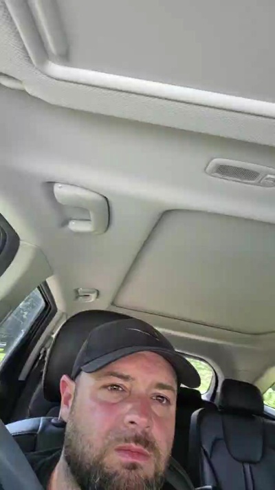 cuttdog2 live cam on Cam4