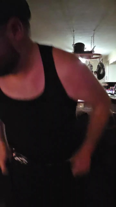 cuttdog2 live cam on Cam4