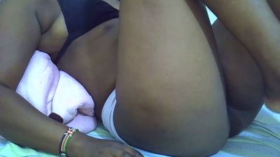 cuttey_adley30 live cam on Cam4