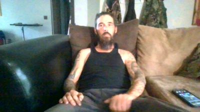 dadbod69420 live cam on Cam4