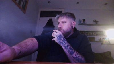 daffyduck_fun live cam on Cam4