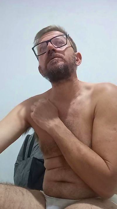 daguia72 live cam on Cam4
