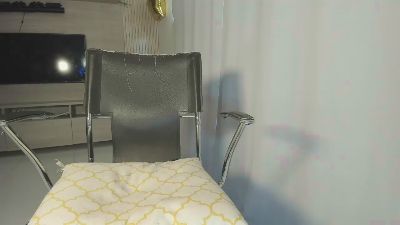 dalilasaenz1 live cam on Cam4
