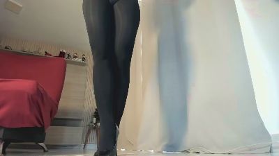 dalilasaenz1 live cam on Cam4