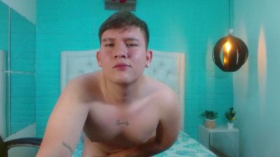 damian_miller7 live cam on Cam4