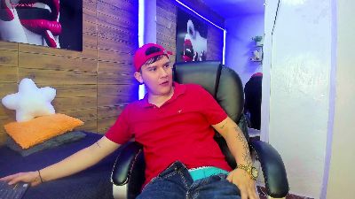 damian_miller7 live cam on Cam4