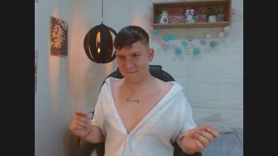 damian_miller7 live cam on Cam4