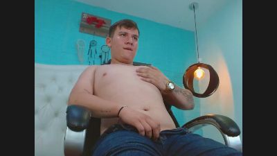 damian_miller7 live cam on Cam4