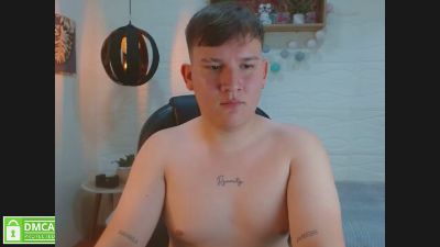 damian_miller7 live cam on Cam4