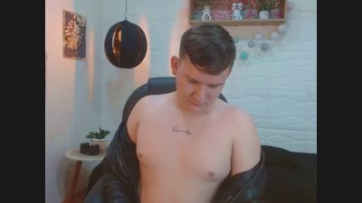 damian_miller7 live cam on Cam4