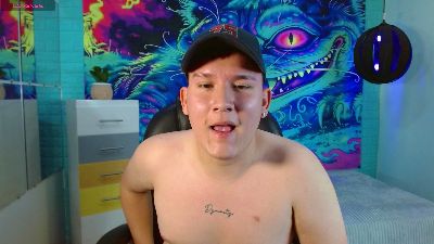 damian_miller7 live cam on Cam4