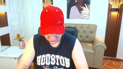 damian_miller7 live cam on Cam4