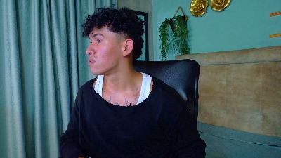 daniel_biig live cam on Cam4