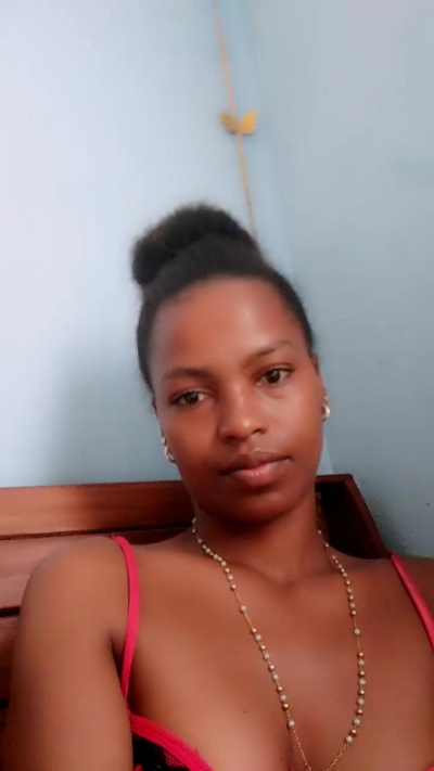 daniela620 live cam on Cam4