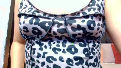 daniela_castroo live cam on Cam4