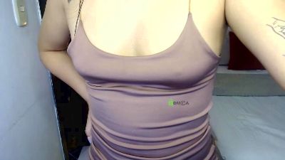 daniela_castroo live cam on Cam4