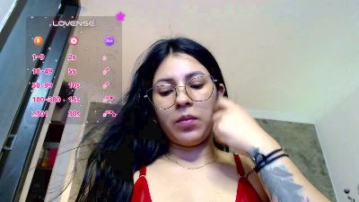 daniela_castroo live cam on Cam4