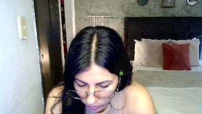 daniela_castroo live cam on Cam4