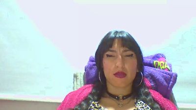 daniela_mis live cam on Cam4