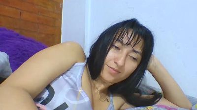 daniela_mis live cam on Cam4