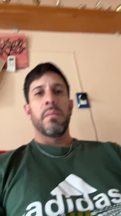 danieldomingue5 live cam on Cam4