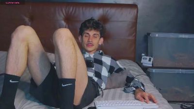 danielhotttie live cam on Cam4