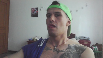 danny7710 live cam on Cam4