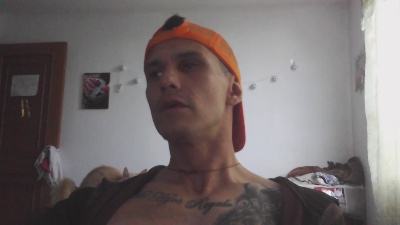 danny7710 live cam on Cam4
