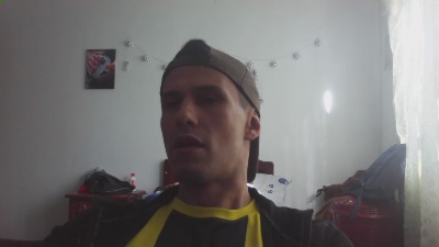 danny7710 live cam on Cam4