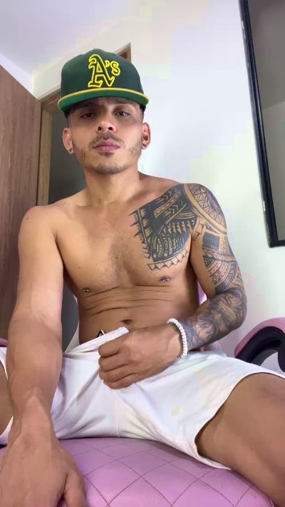 danterizzo_ live cam on Cam4
