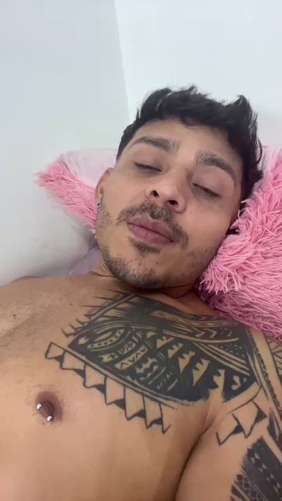 danterizzo_ live cam on Cam4