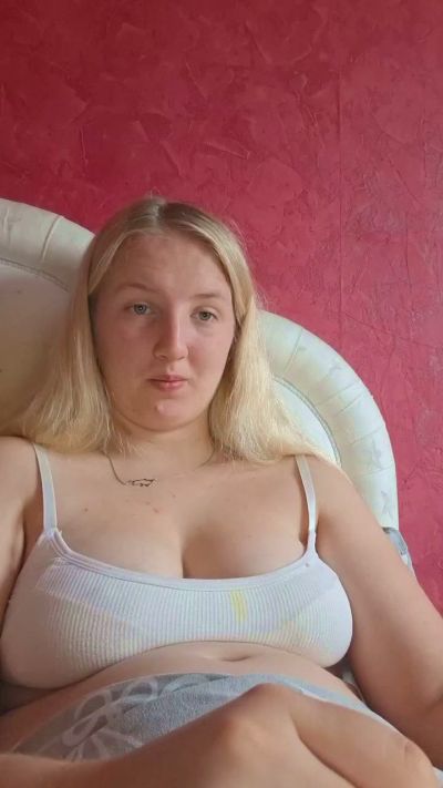 dariaa2 live cam on Cam4
