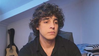 dariohere live cam on Cam4