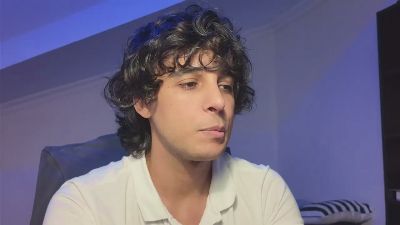 dariohere live cam on Cam4