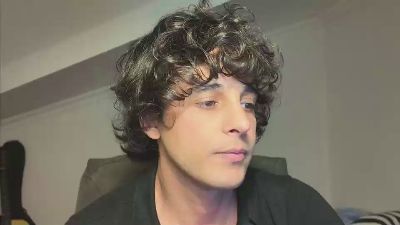 dariohere live cam on Cam4