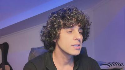 dariohere live cam on Cam4