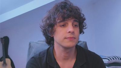 dariohere live cam on Cam4