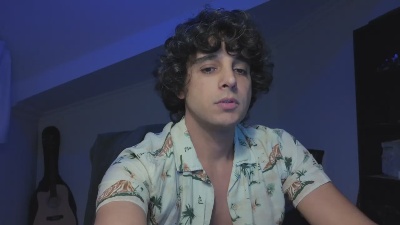 dariohere live cam on Cam4