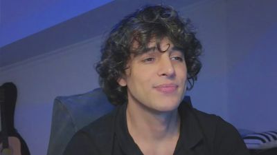 dariohere live cam on Cam4