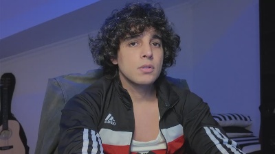 dariohere live cam on Cam4