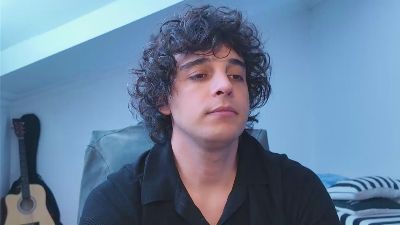 dariohere live cam on Cam4