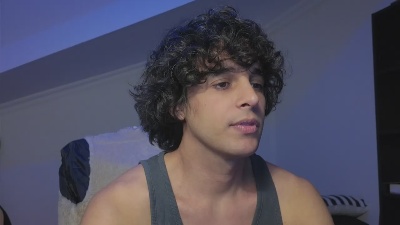 dariohere live cam on Cam4