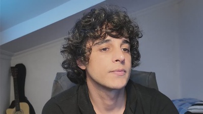 dariohere live cam on Cam4