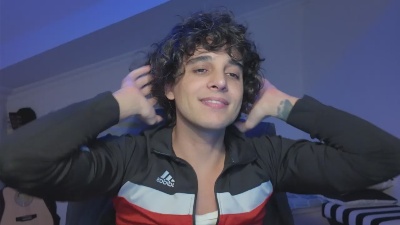 dariohere live cam on Cam4