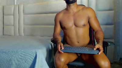 dark_lennox live cam on Cam4