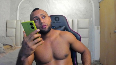 dark_lennox live cam on Cam4
