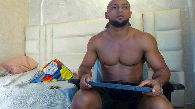 dark_lennox live cam on Cam4