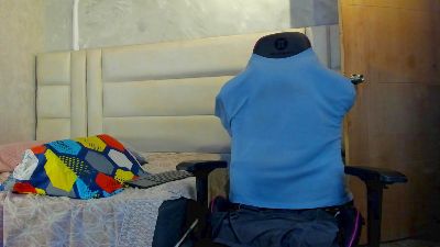 dark_lennox live cam on Cam4