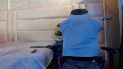 dark_lennox live cam on Cam4