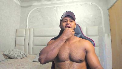 dark_lennox live cam on Cam4